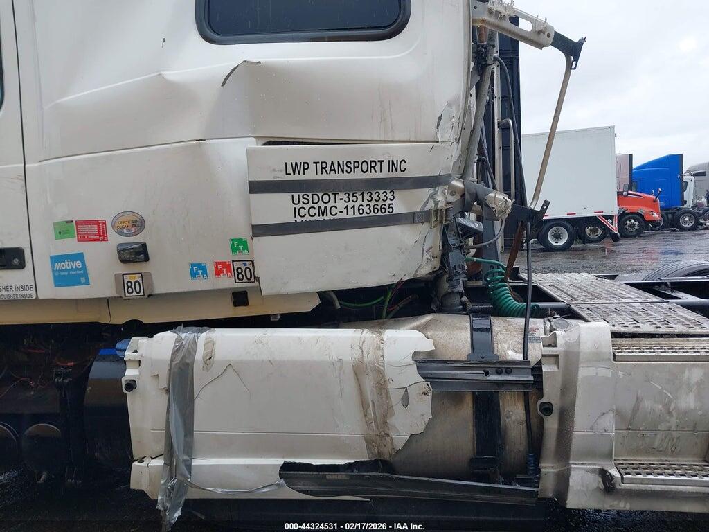 4V4NC9EH2NN292507 2022 VOLVO VNL photo no. 12