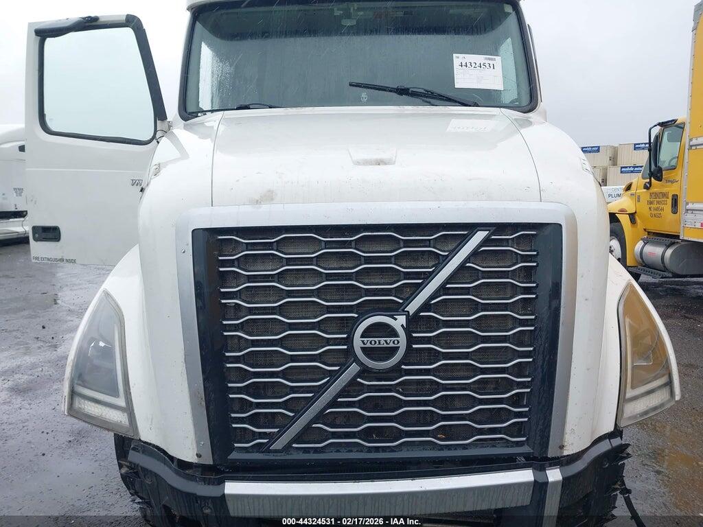 4V4NC9EH2NN292507 2022 VOLVO VNL photo no. 9