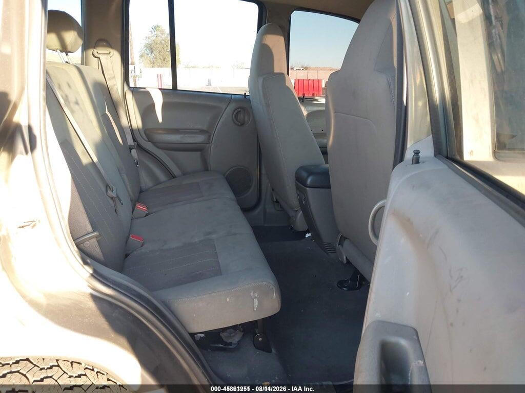 1J4GK48K17W586070 2007 JEEP LIBERTY photo no. 8