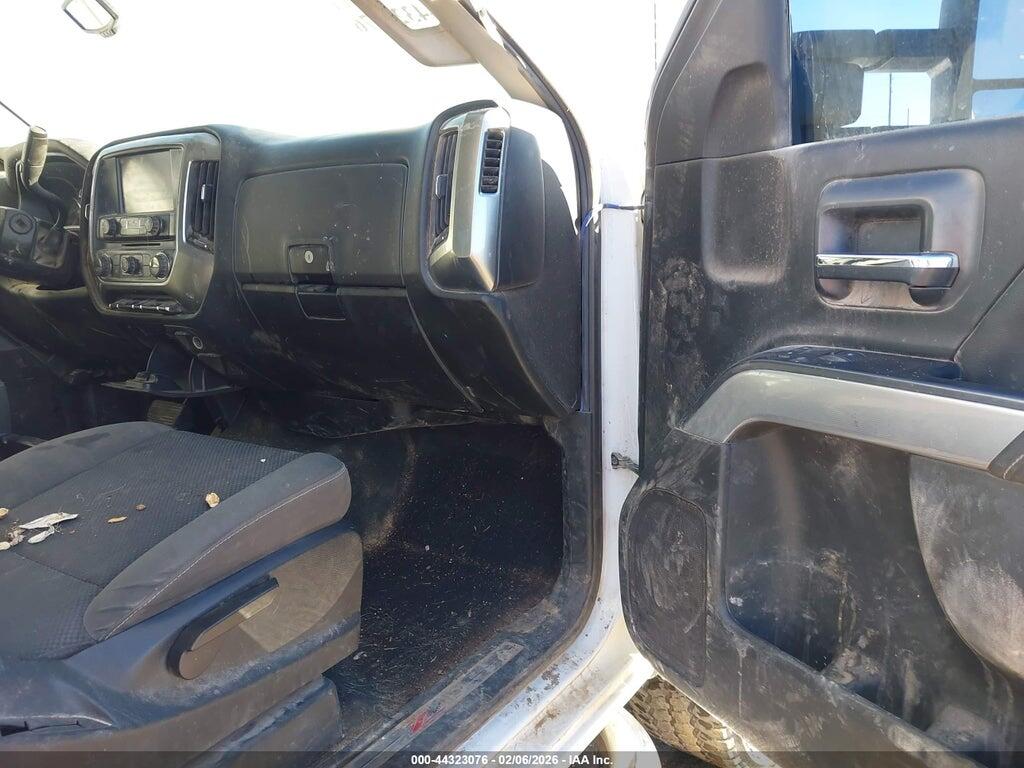 1GC2KVEG6JZ274385 2018 CHEVROLET SILVERADO 2500HD photo no. 5