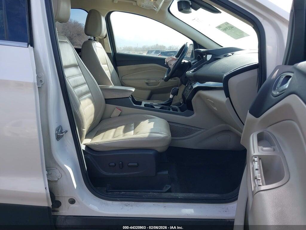 1FMCU9JD4HUC89956 2017 FORD ESCAPE photo no. 5