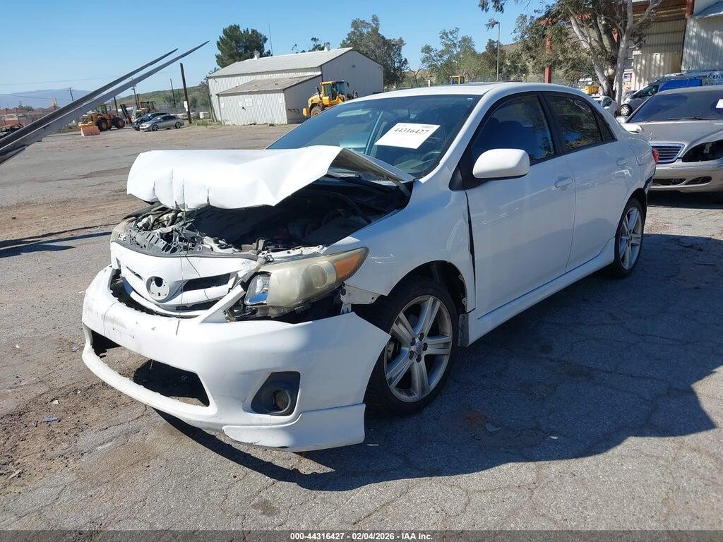 5YFBU4EE8DP110900 2013 TOYOTA COROLLA photo no. 2