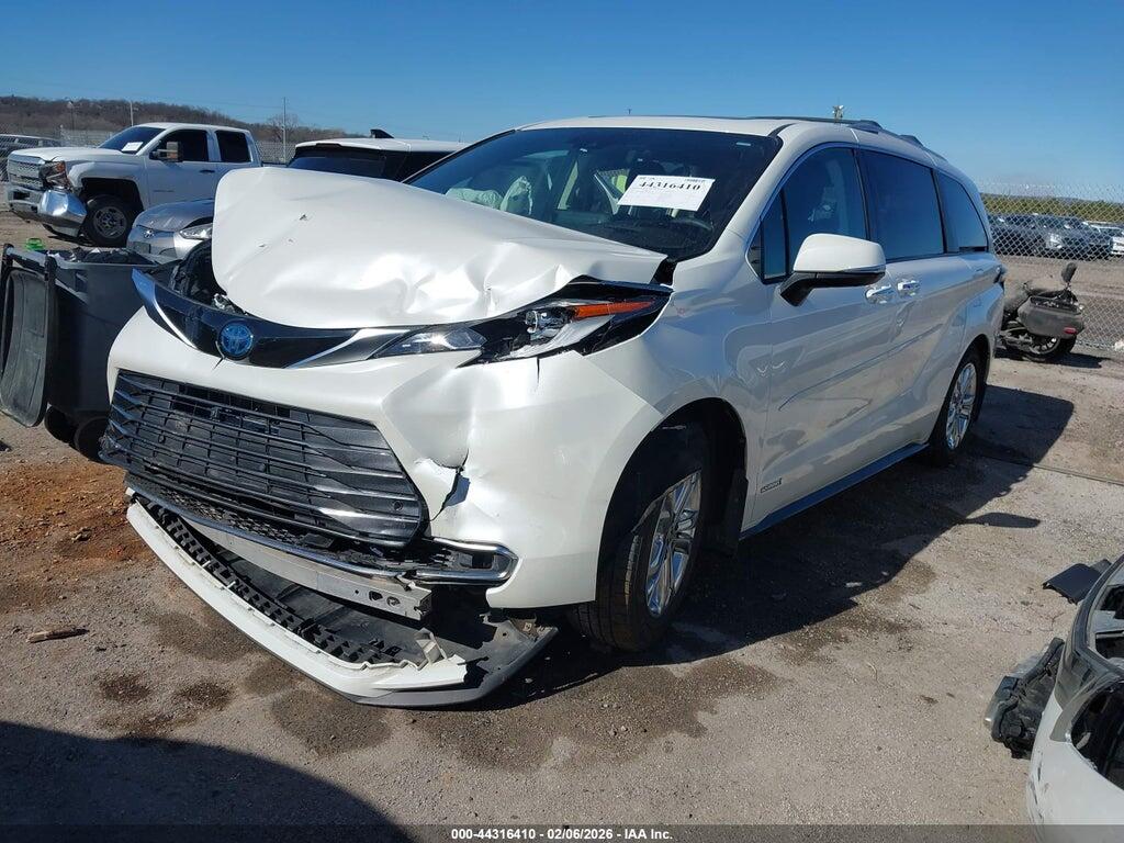 5TDESKFC5MS028618 2021 TOYOTA SIENNA photo no. 2