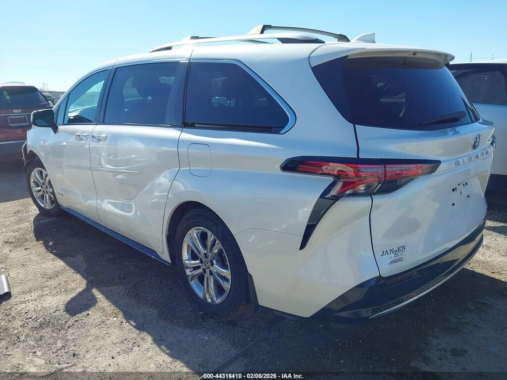 5TDESKFC5MS028618 2021 TOYOTA SIENNA photo no. 3