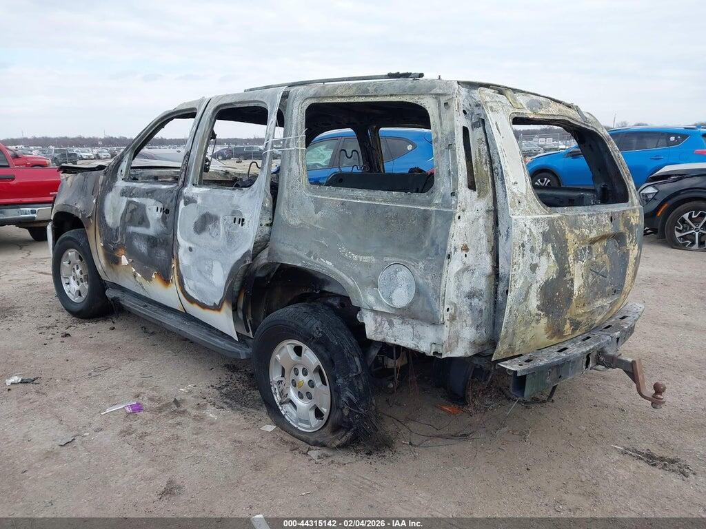 1GNSKAE06DR300958 2013 CHEVROLET TAHOE photo no. 3