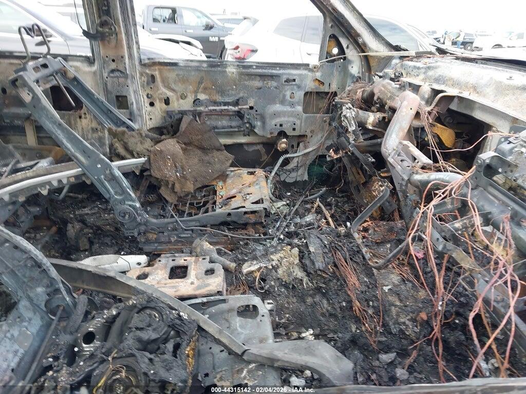 1GNSKAE06DR300958 2013 CHEVROLET TAHOE photo no. 5