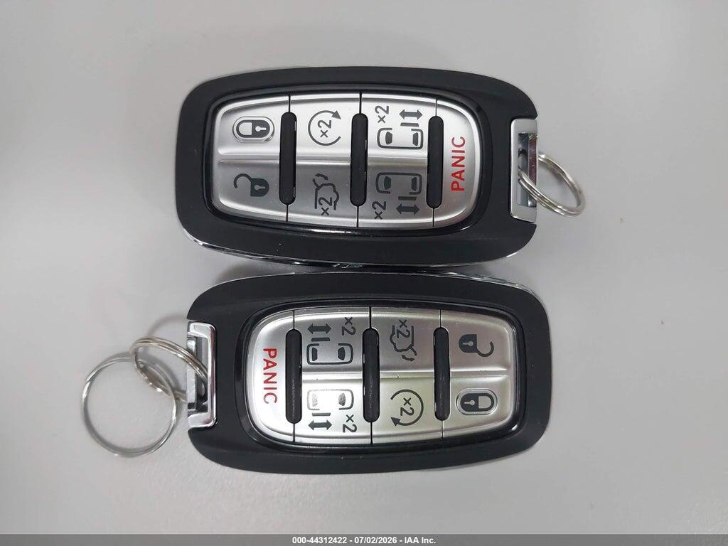 2C4RC1CG3RR113439 2024 CHRYSLER VOYAGER photo no. 11