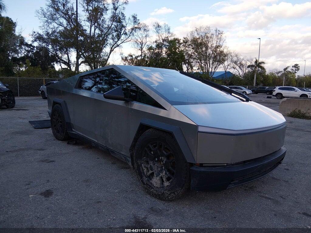 7G2CEHEE1RA035317 2024 TESLA CYBERTRUCK photo no. 1