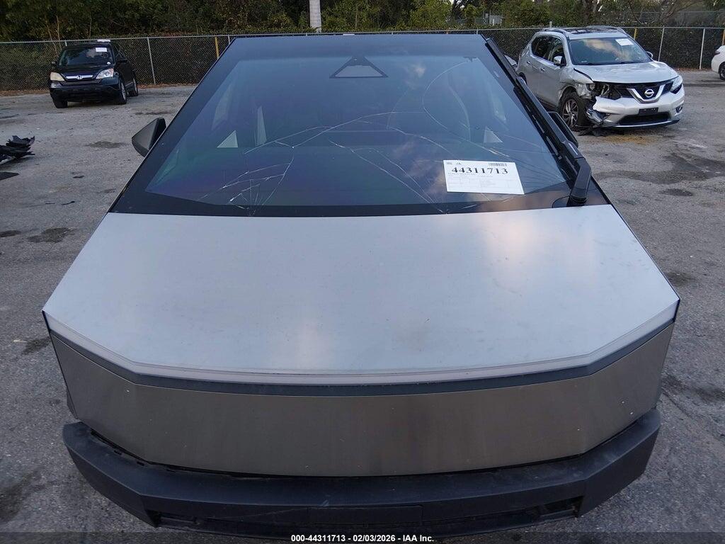 7G2CEHEE1RA035317 2024 TESLA CYBERTRUCK photo no. 10