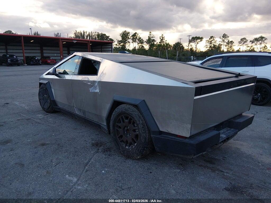 7G2CEHEE1RA035317 2024 TESLA CYBERTRUCK photo no. 3