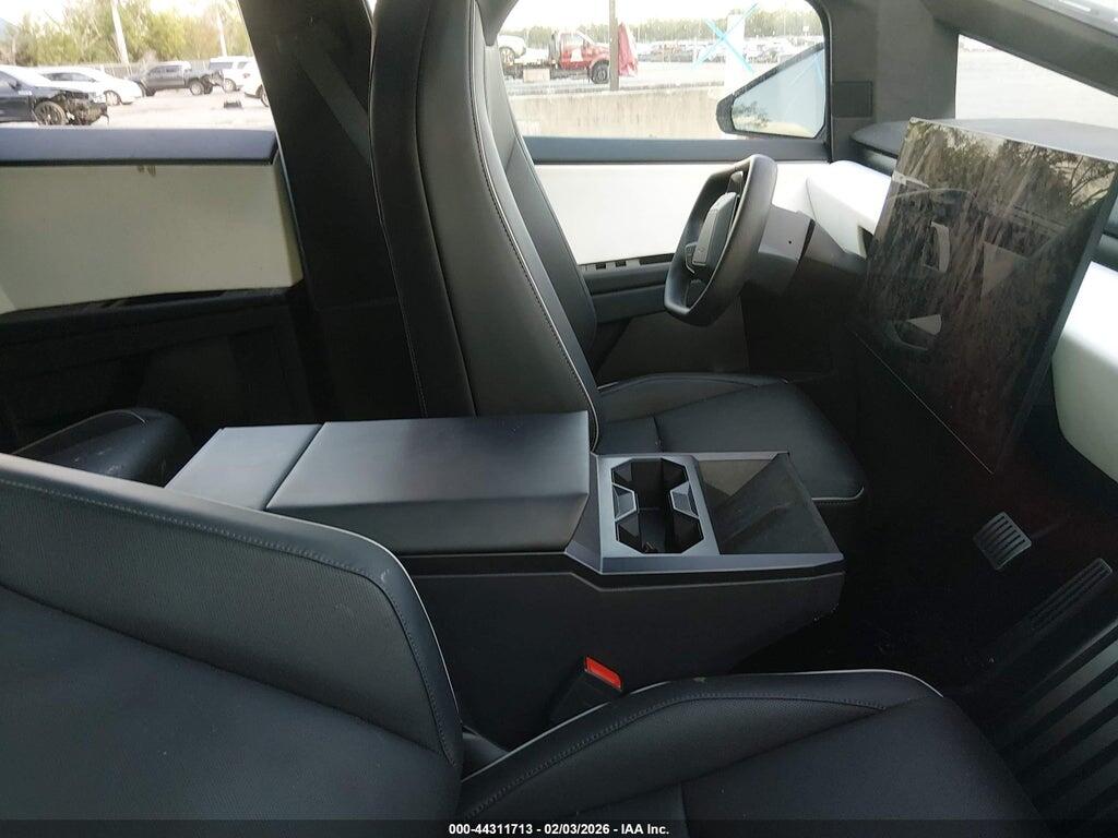 7G2CEHEE1RA035317 2024 TESLA CYBERTRUCK photo no. 5