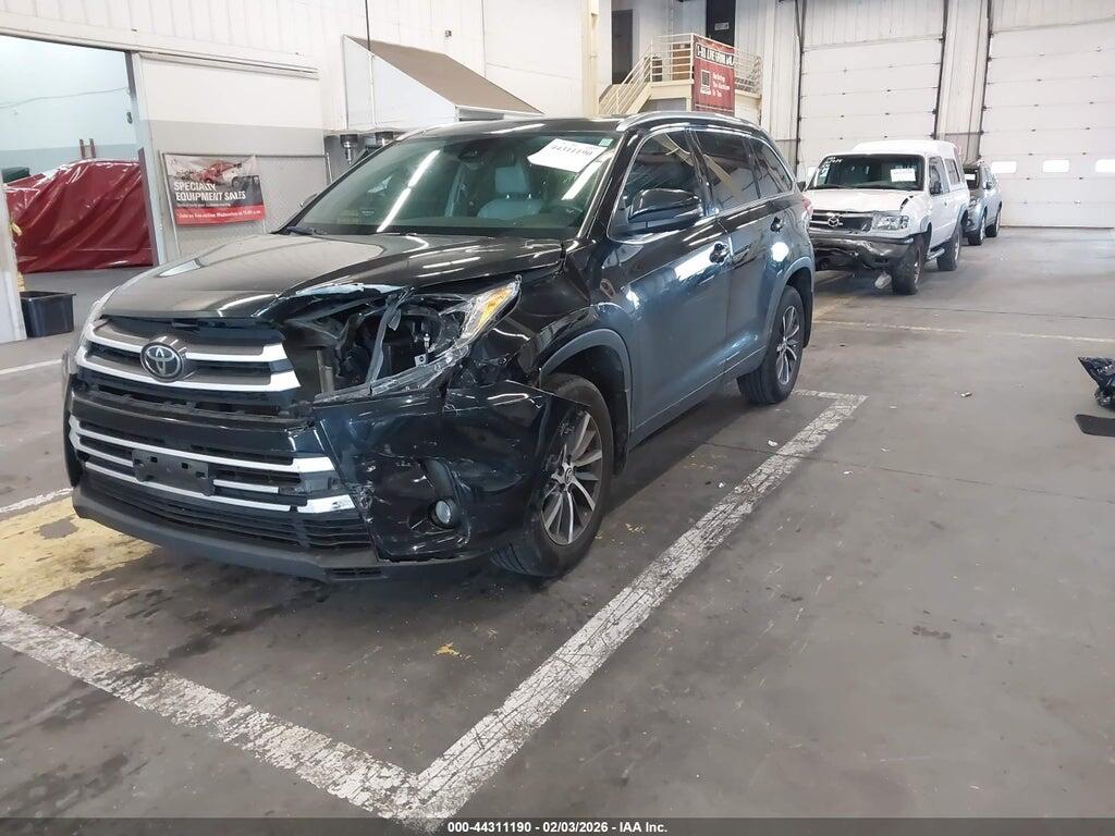 5TDJZRFH1JS828083 2018 TOYOTA HIGHLANDER photo no. 2