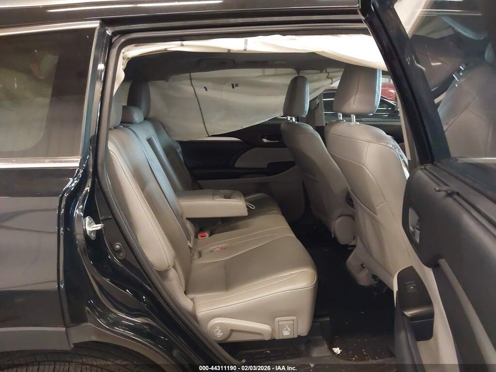 5TDJZRFH1JS828083 2018 TOYOTA HIGHLANDER photo no. 8