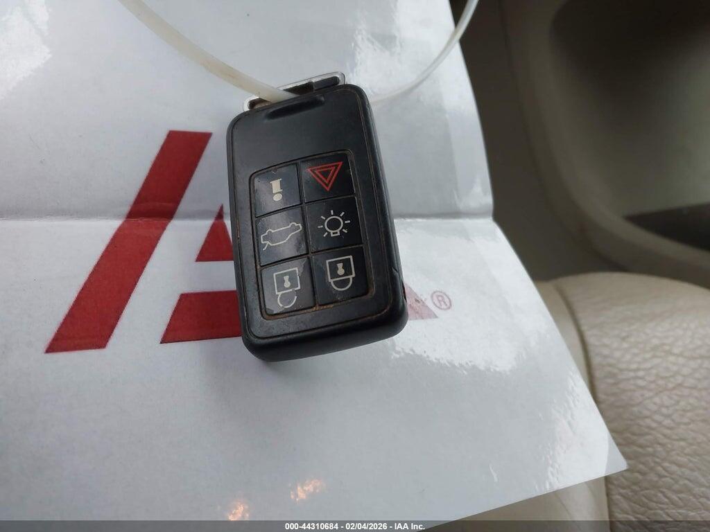 YV4902DZ3C2301556 2012 VOLVO XC60 photo no. 11