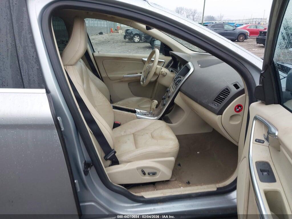 YV4902DZ3C2301556 2012 VOLVO XC60 photo no. 5