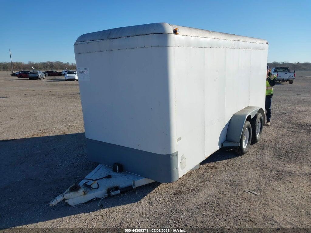 11WEC16211W261505 2001 WW BOX TRAILER photo no. 2