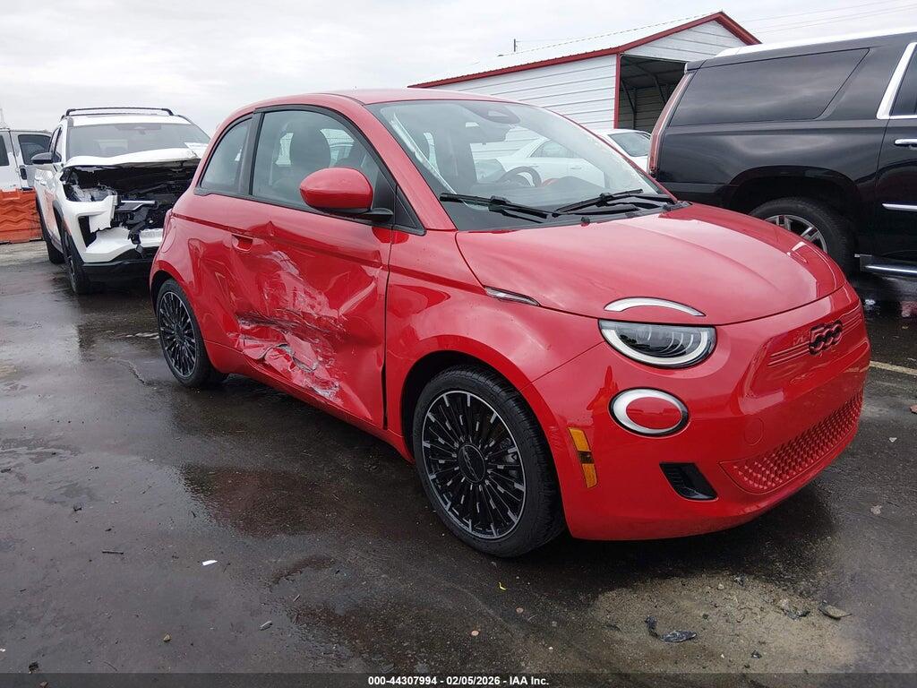2024 FIAT 500E ZFAFFAA46RX209061