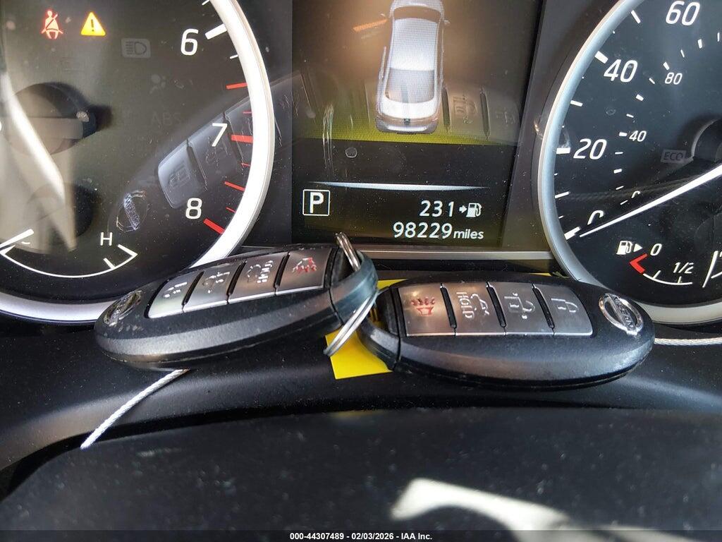 3N1AB7AP7HY373933 2017 NISSAN SENTRA photo no. 11
