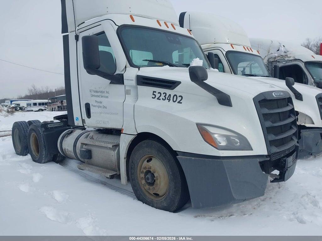 1FUGHLDV5NLMZ5017 2022 FREIGHTLINER NEW CASCADIA 126 photo no. 1