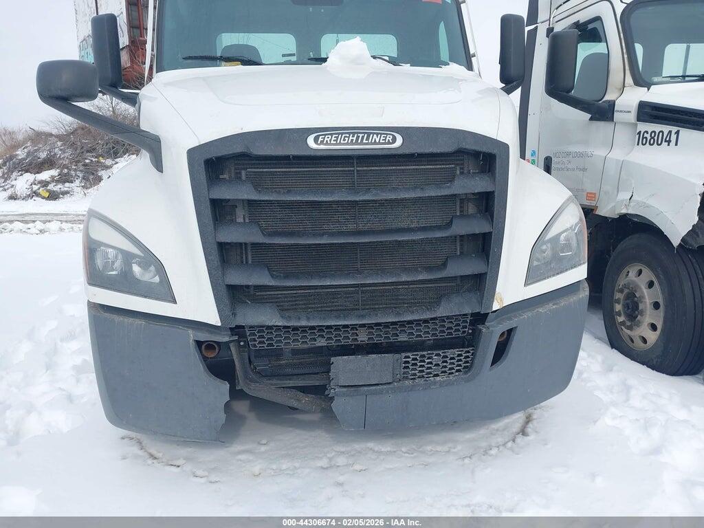1FUGHLDV5NLMZ5017 2022 FREIGHTLINER NEW CASCADIA 126 photo no. 11