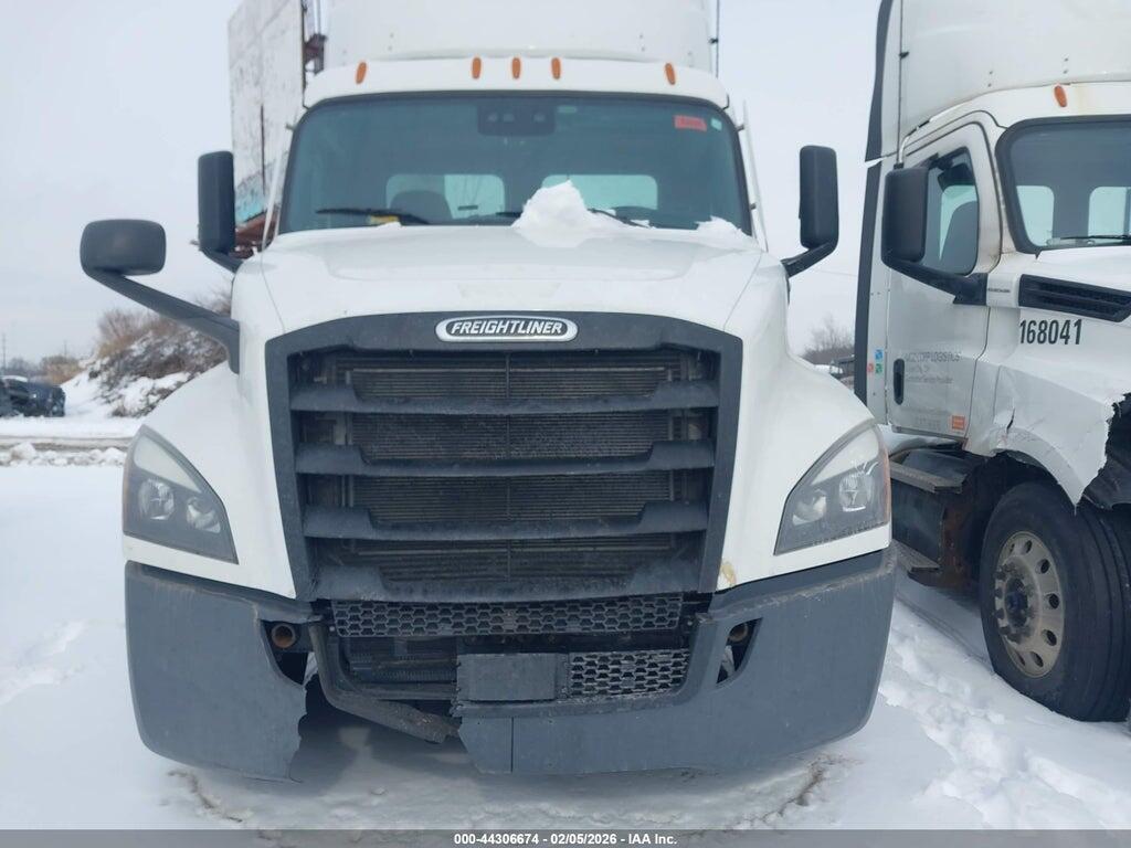1FUGHLDV5NLMZ5017 2022 FREIGHTLINER NEW CASCADIA 126 photo no. 12