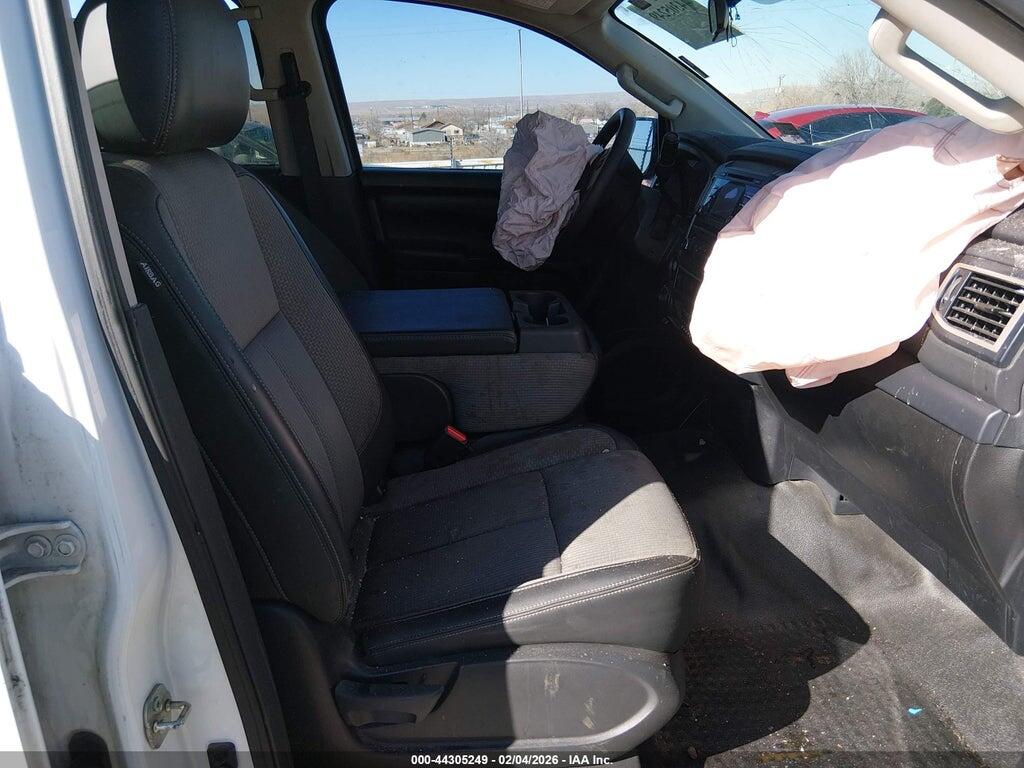 1N6BA1F32HN571773 2017 NISSAN TITAN XD photo no. 5