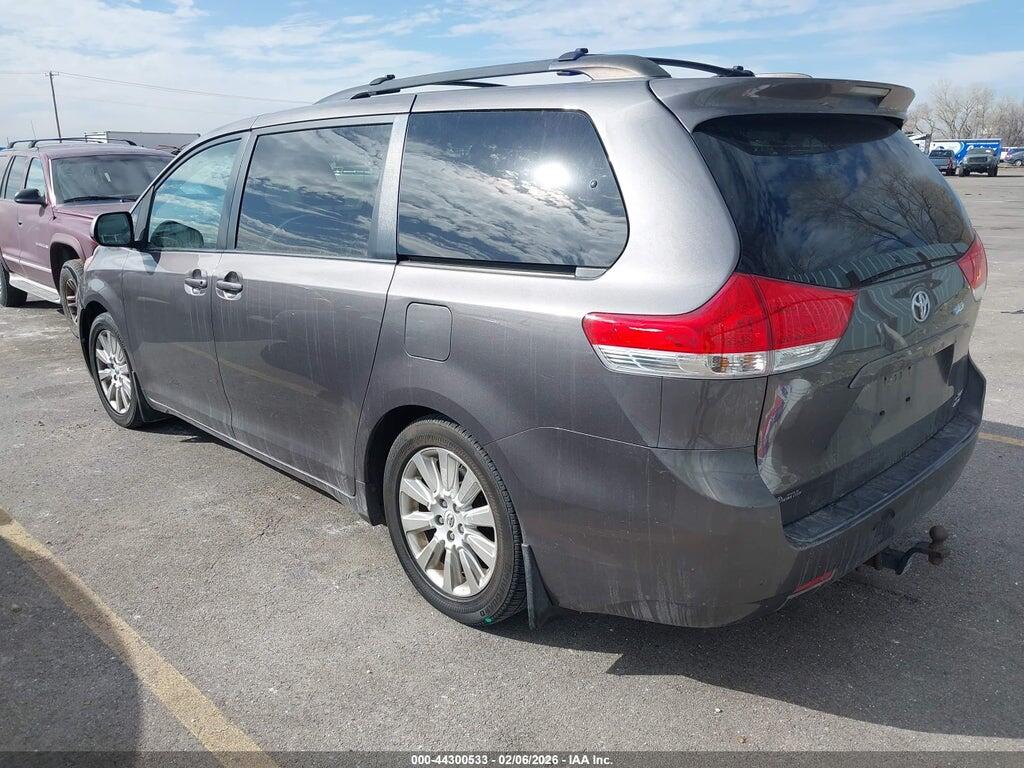 5TDDK3DC1CS031857 2012 TOYOTA SIENNA photo no. 3