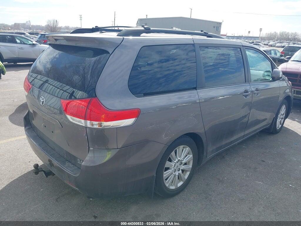 5TDDK3DC1CS031857 2012 TOYOTA SIENNA photo no. 4