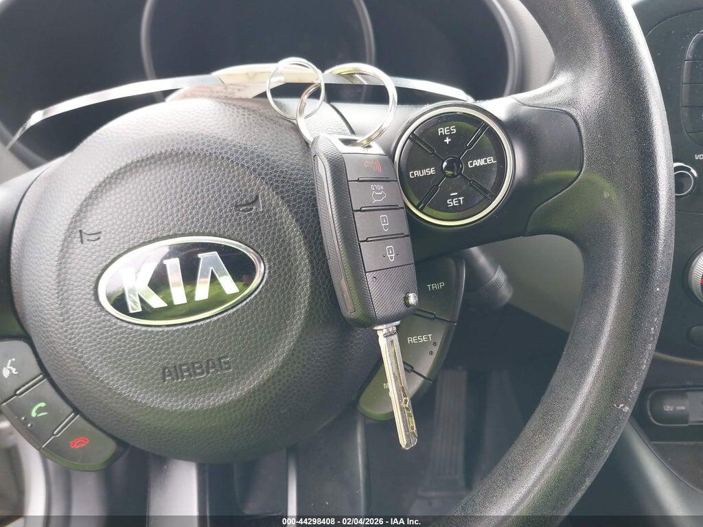 KNDJP3A53F7781852 2015 KIA SOUL photo no. 11