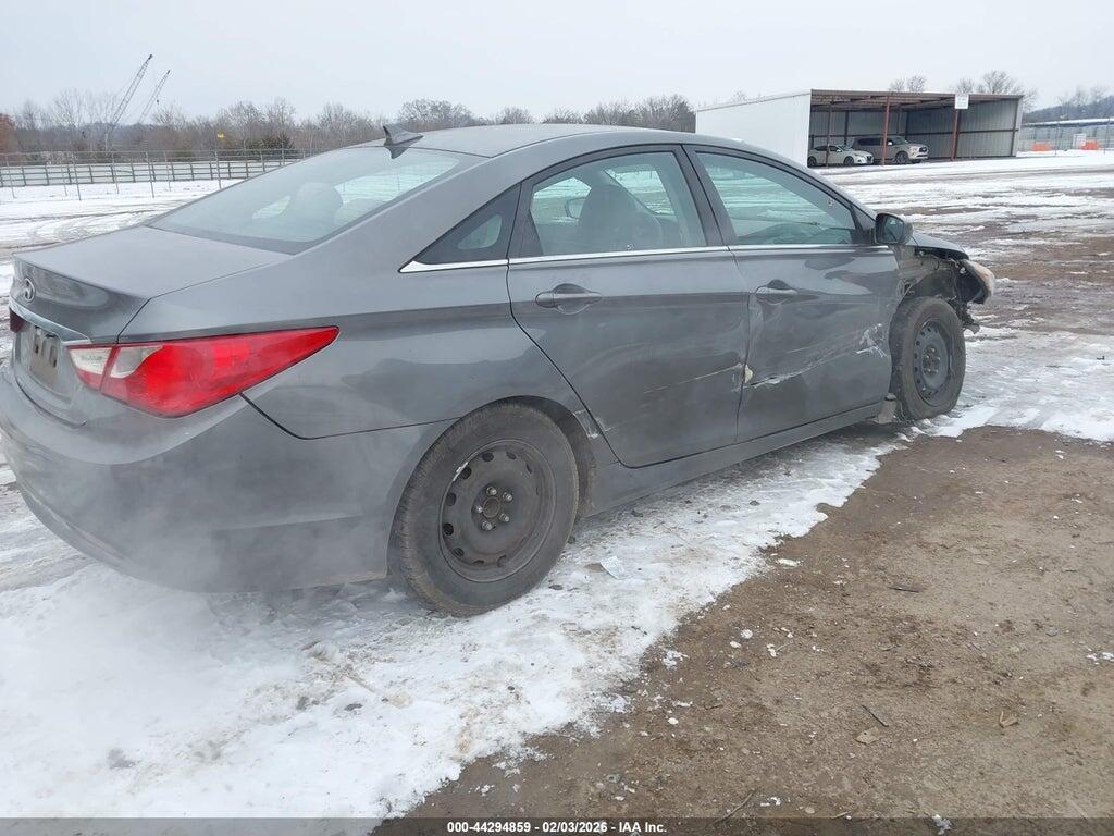 5NPEB4AC7BH072075 2011 HYUNDAI SONATA photo no. 4