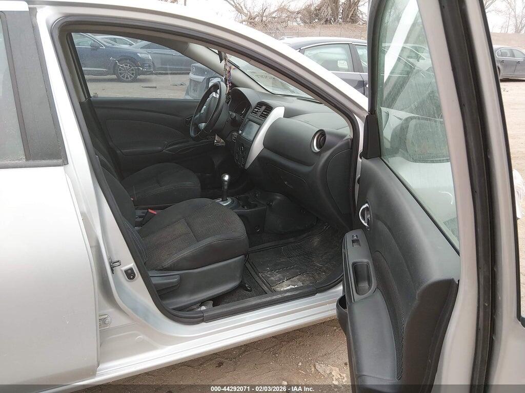 3N1CN7AP6KL865051 2019 NISSAN VERSA photo no. 5