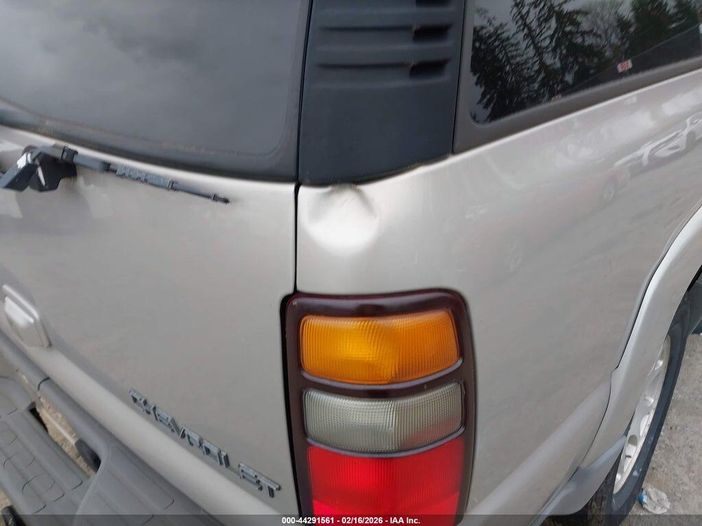 3GNFK16Z25G222050 2005 CHEVROLET SUBURBAN 1500 photo no. 6