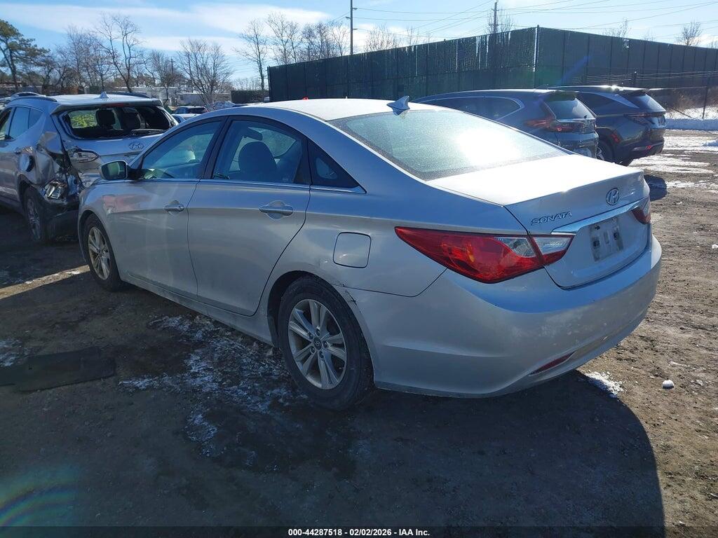 5NPEB4AC7BH220967 2011 HYUNDAI SONATA photo no. 3