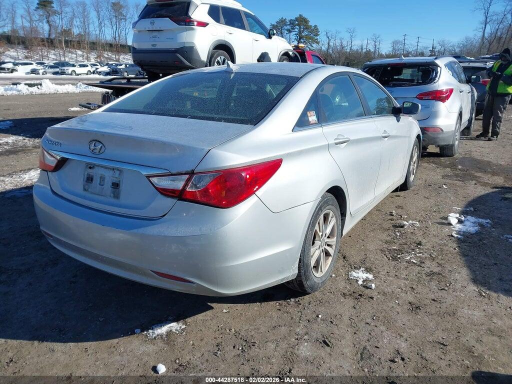 5NPEB4AC7BH220967 2011 HYUNDAI SONATA photo no. 4