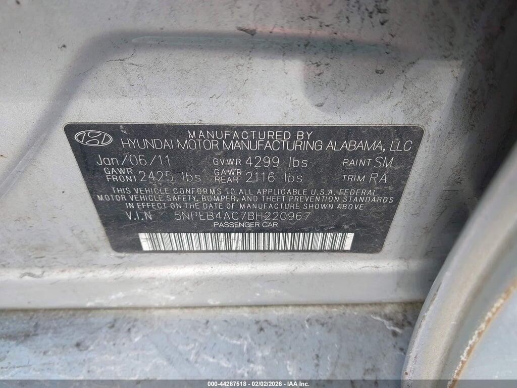 5NPEB4AC7BH220967 2011 HYUNDAI SONATA photo no. 9