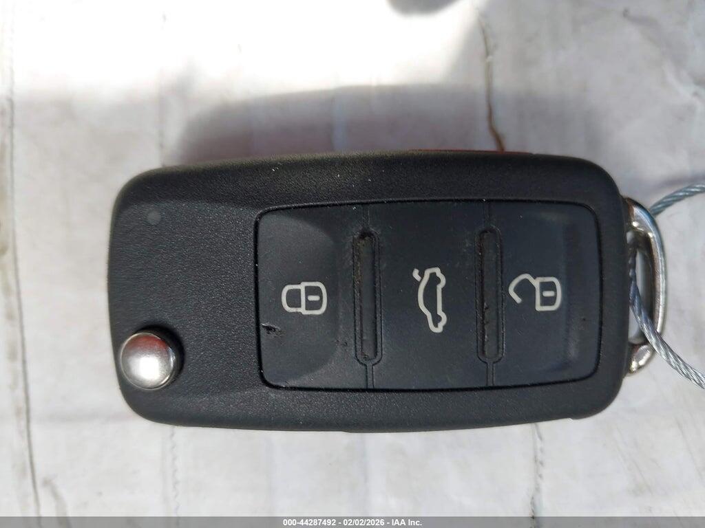 3VW2K7AJ1CM308179 2012 VOLKSWAGEN JETTA photo no. 11