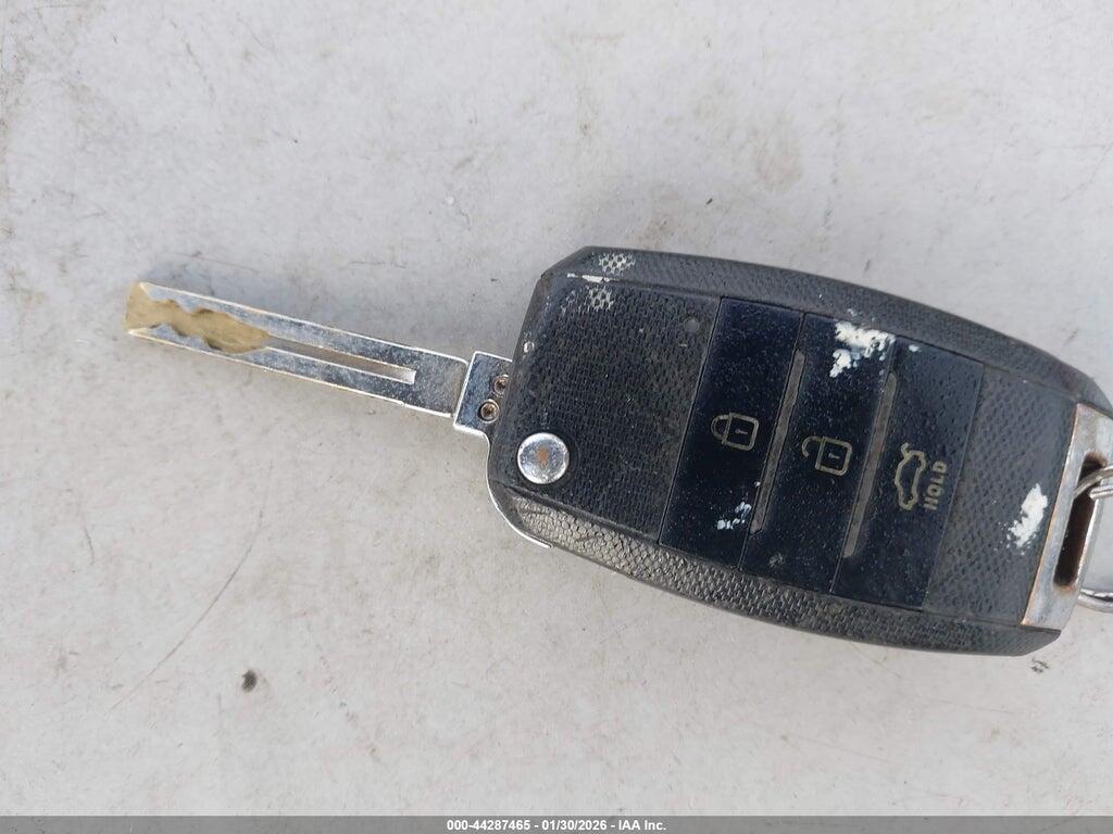 KNDJN2A28E7110911 2014 KIA SOUL photo no. 11