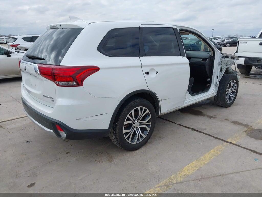 JA4AD3A30HZ028840 2017 MITSUBISHI OUTLANDER photo no. 4