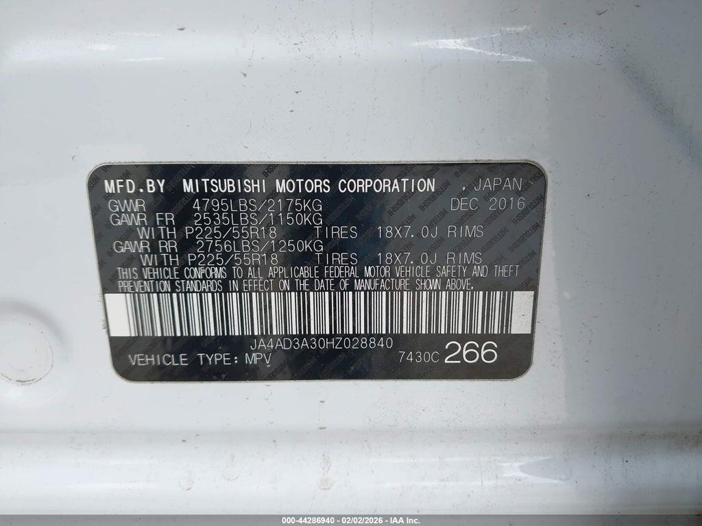JA4AD3A30HZ028840 2017 MITSUBISHI OUTLANDER photo no. 9