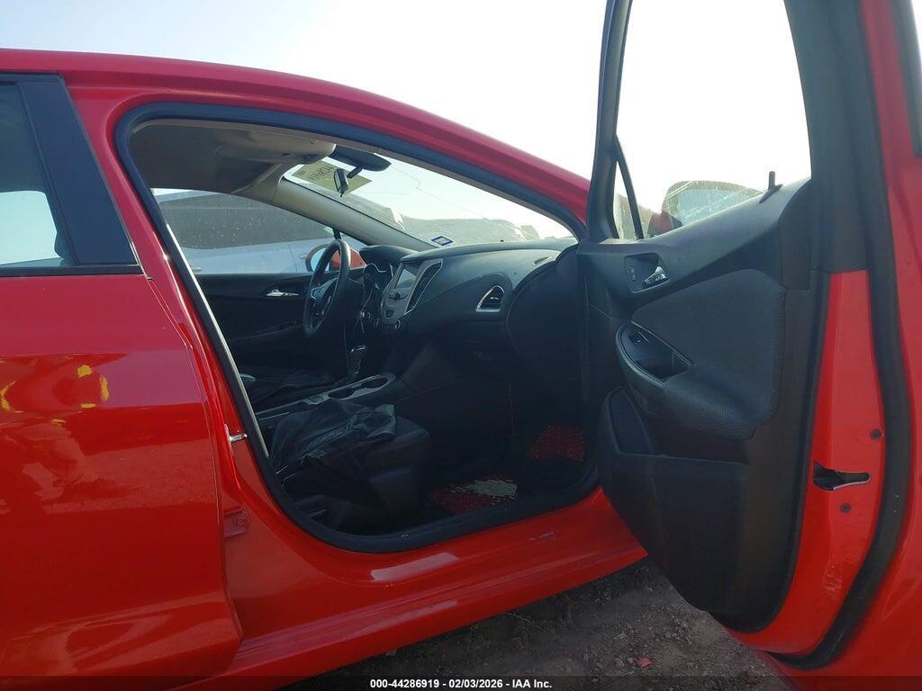 1G1BC5SM4J7126733 2018 CHEVROLET CRUZE photo no. 5