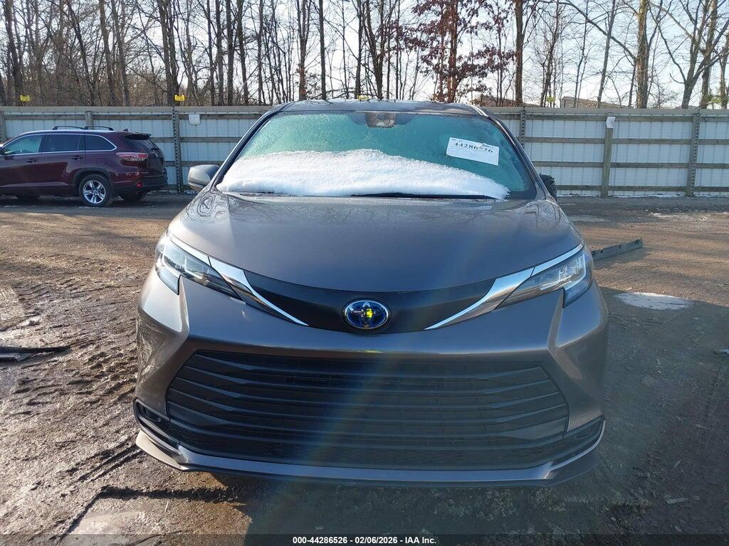 5TDKRKEC2PS174740 2023 TOYOTA SIENNA photo no. 12