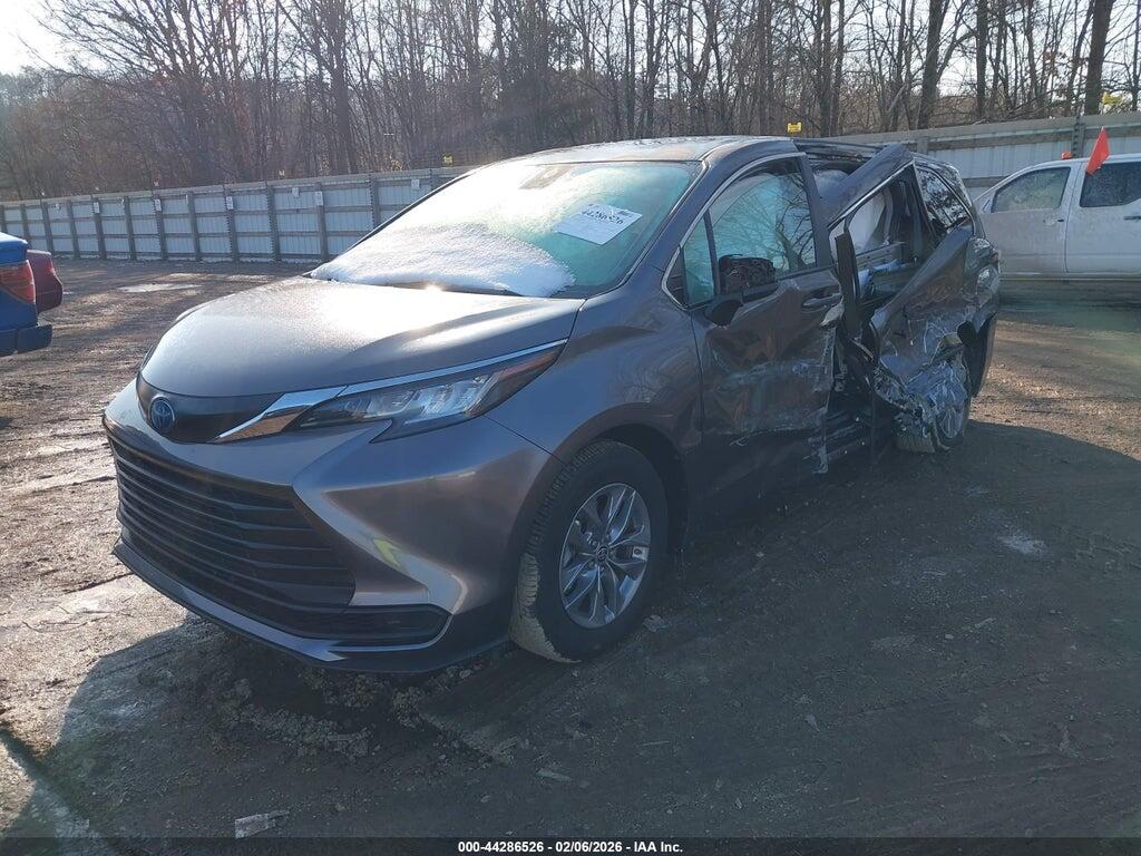5TDKRKEC2PS174740 2023 TOYOTA SIENNA photo no. 2