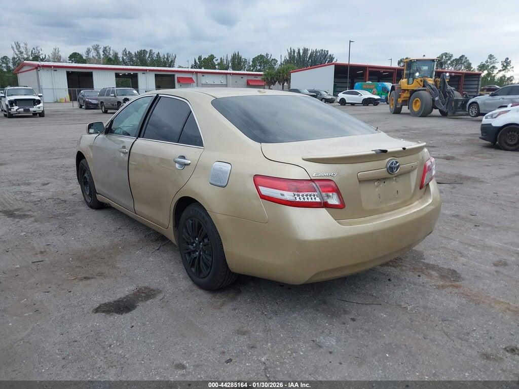 4T1BF3EK9BU145855 2011 TOYOTA CAMRY photo no. 3