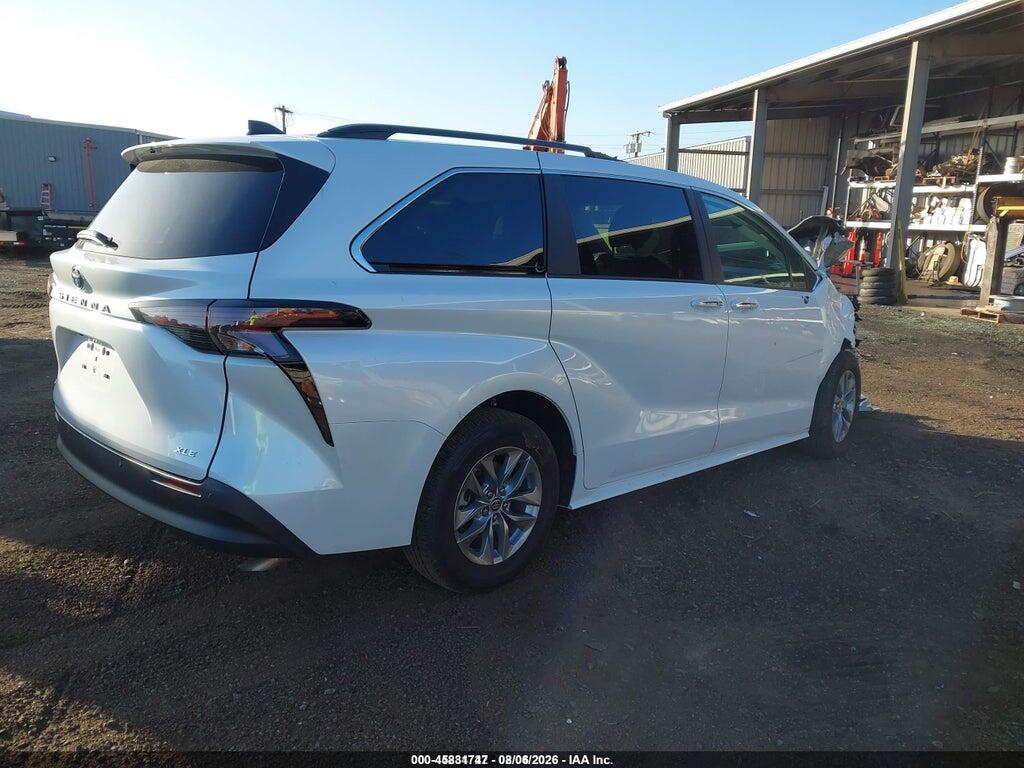 5TDYRKECXSS235836 2025 TOYOTA SIENNA photo no. 4