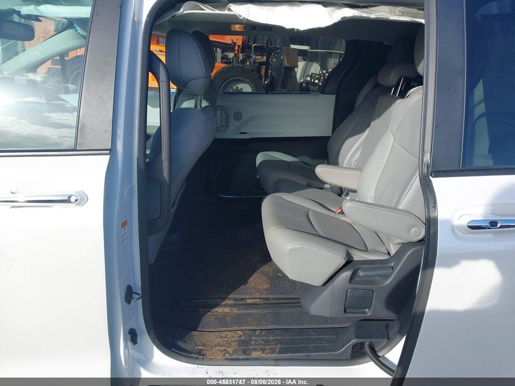 5TDYRKECXSS235836 2025 TOYOTA SIENNA photo no. 8