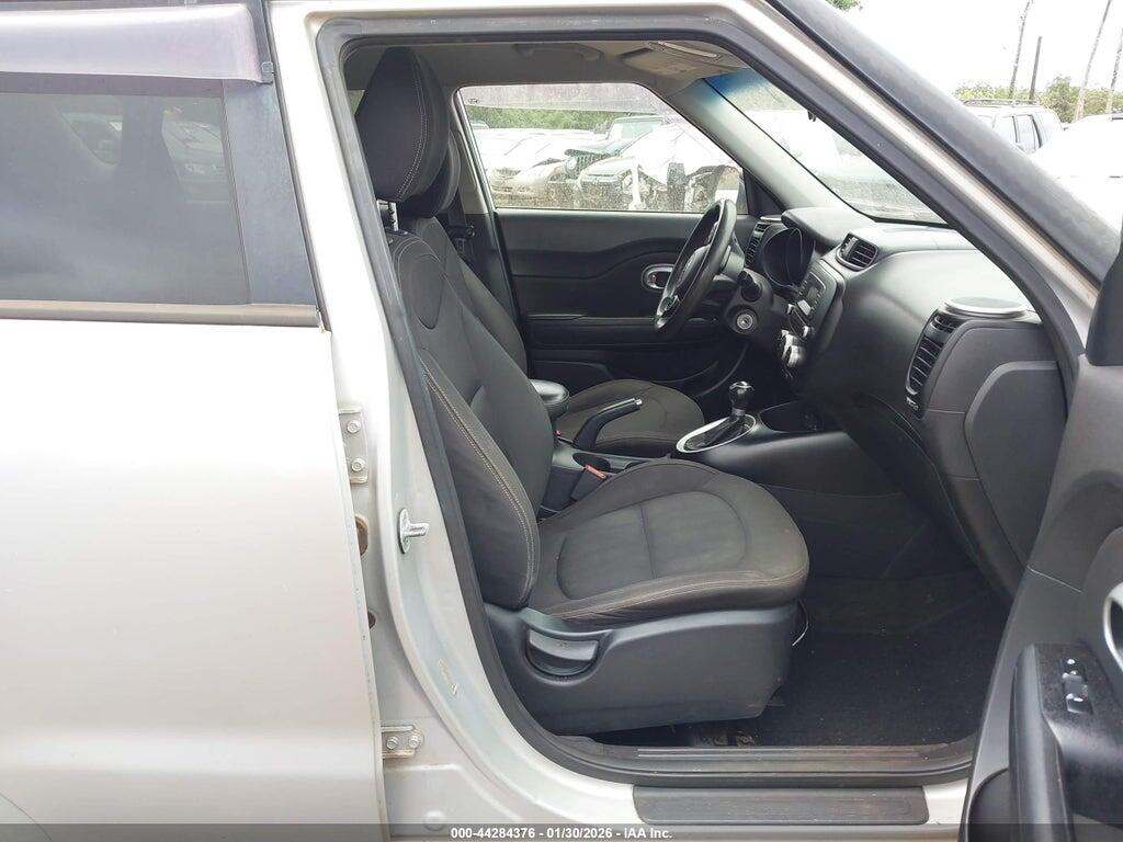 KNDJN2A22F7765034 2015 KIA SOUL photo no. 5