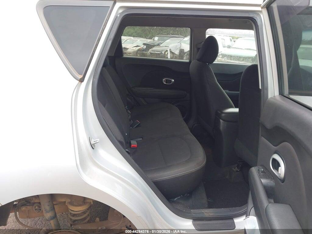 KNDJN2A22F7765034 2015 KIA SOUL photo no. 8