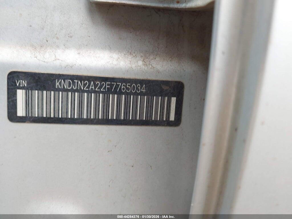 KNDJN2A22F7765034 2015 KIA SOUL photo no. 9