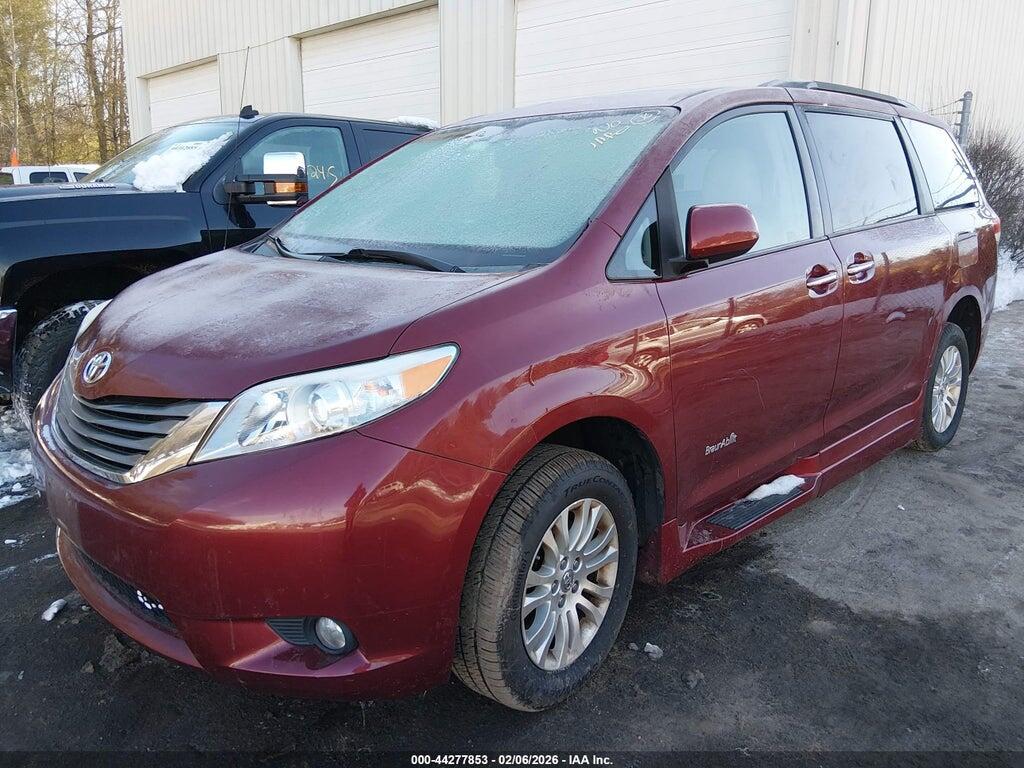 5TDYK3DC4DS367554 2013 TOYOTA SIENNA photo no. 2