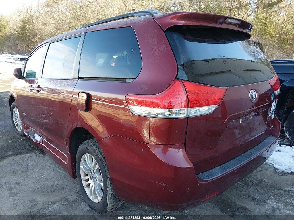 5TDYK3DC4DS367554 2013 TOYOTA SIENNA photo no. 3